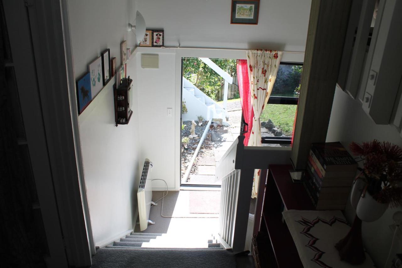 Bed and Breakfast Brockies B N B Rawene Экстерьер фото